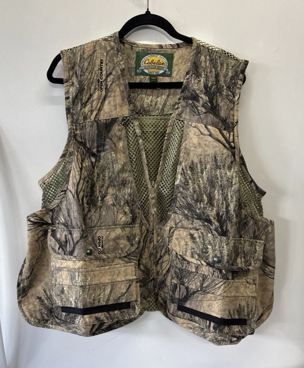 Cabela's Hunting Fishing Vest Mens M Camo Seclusion Mesh Tactical Game Pouch